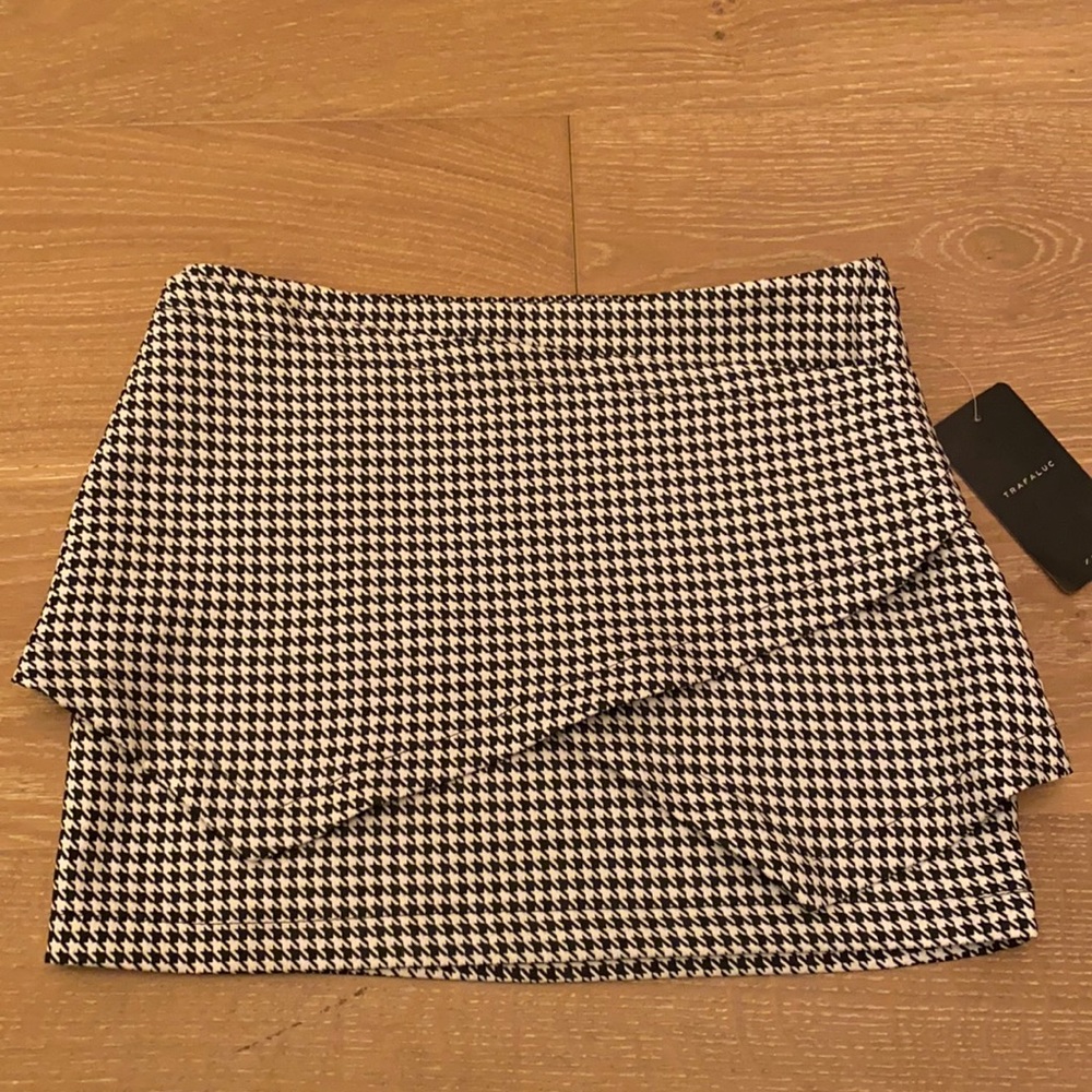 Zara Houndstooth Mini Skirt BRAND NEW WITH TAGS size Small